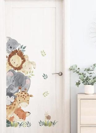 Вінілова наклейка на стіну для дитячої кімнати "милі звірята" - 85*49см1 фото