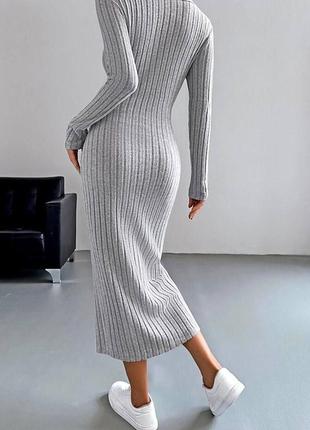 Платье миди однонтонное на длинный рукав на пуговицах качественное стильное трендовое серое оливковое3 фото