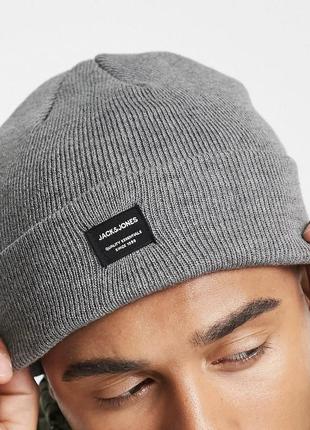 Шапка jack & jones beanie with badge