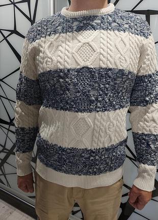 Свитер вязанный gedar wool state в крупные горизонтальные полосы  бежевый и синий меланж  с косами s