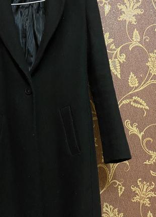 Коротке приталене демисезонне пальто