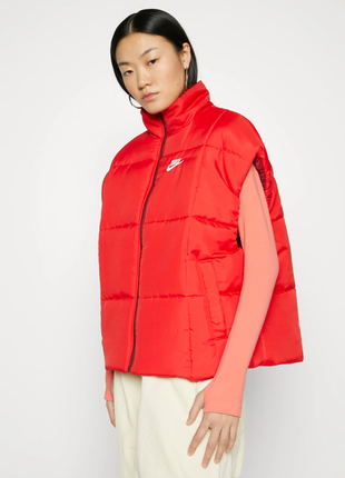Оригинальный женский демисезон жилетка nike clsc vest в новом состоянии найк