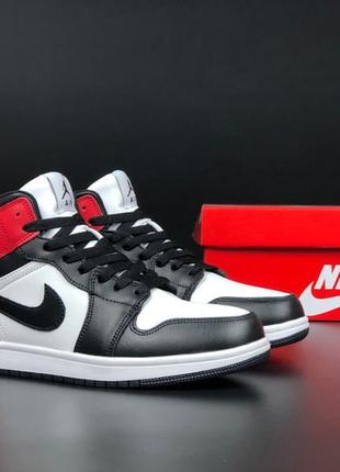 Женские кроссовки зимние мех высокие nike air jordan 1 retro white black red джирананы высокие меха6 фото