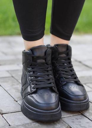 Женские кроссовки из экокожи aesd черные3 фото
