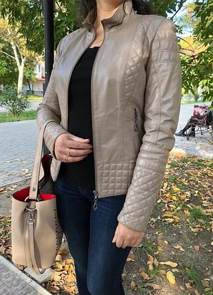 Куртка шкіряна s-m розмір