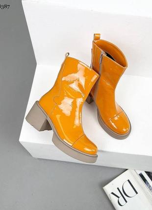Стильні натуральні лакові ботинки помаранчевого кольору, трендові жіночі черевики, зима та демі7 фото