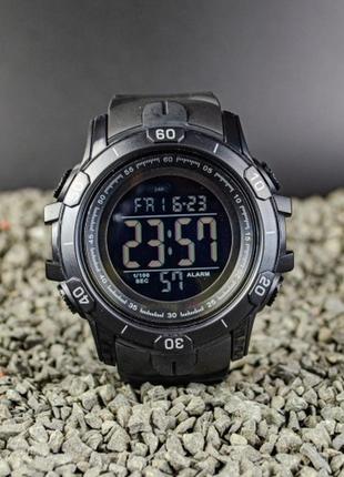 Мужские электронные водонепроницаемые спортивные часы  skmei 1475 bk