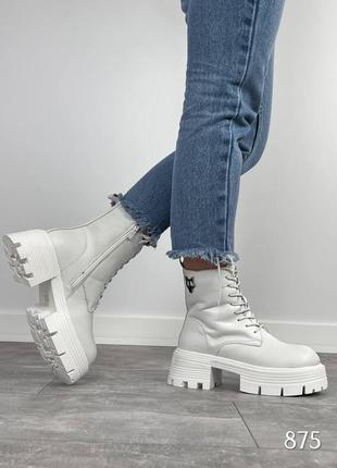 Зимові жіночі шкіряні ботинки білого кольору, трендові жіночі черевики на шнурівці4 фото