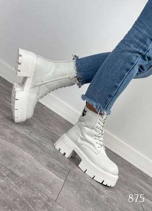 Зимові жіночі шкіряні ботинки білого кольору, трендові жіночі черевики на шнурівці9 фото