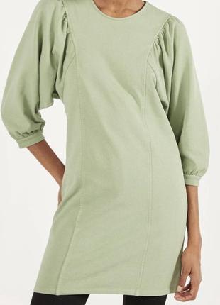 Новое крутое платье свитшот с актуальным объемным рукавом bershka