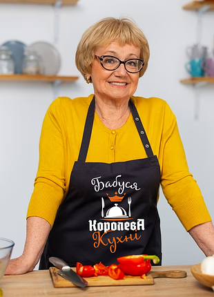 Фартук черный кухонный с принтом "бабушка королева кухни"