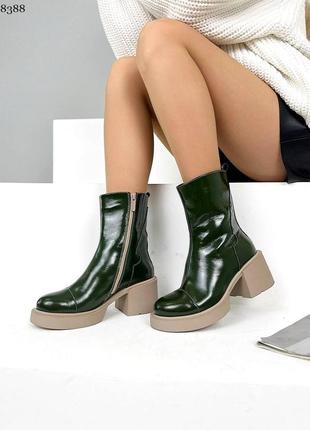 Стильні натуральні лакові ботинки кольору хакі, трендові жіночі черевики, зима та демі7 фото