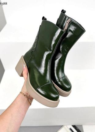 Стильні натуральні лакові ботинки кольору хакі, трендові жіночі черевики, зима та демі2 фото