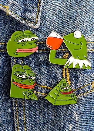 Набор пинов  pepe the frog

/ комплект значков на одежду / броши лягушки