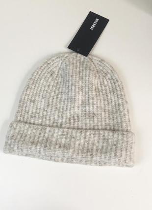 Тепла шапка weekday snow knit beanie