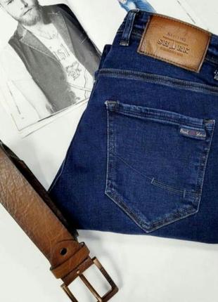 Плотные мужские брендовые джинсы с поясом3 фото