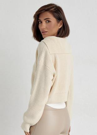 Кремовый комплект-двойка с вязаным пуловером и майкой7 фото