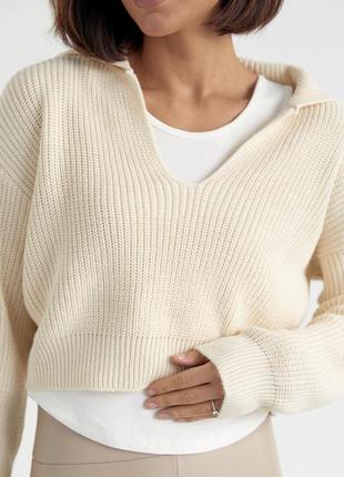 Кремовый комплект-двойка с вязаным пуловером и майкой