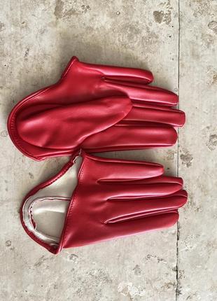 Крутые перчатки красные наполовину ладони для фотосессии панк рок5 фото