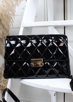 Лаковая черная женская сумка классика