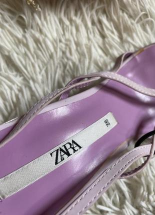 Розовые босоножки на небольших каблуках zara4 фото