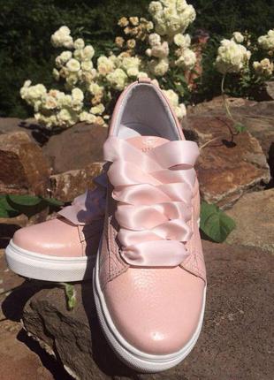 Продам нові дизайнерські шкіряні кеди