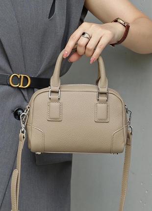 Женская кожаная бежевая сумка