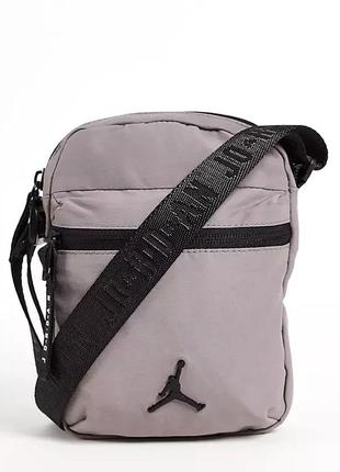 Nike jordan jumpman airborne crossbody bag 9a0631-g50 месенджер сумка на плече оригінал