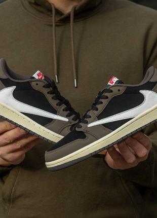 Кроссовки nike air jordan retro 1 low x travis scott6 фото