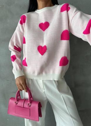 Женский свитер с сердечками3 фото