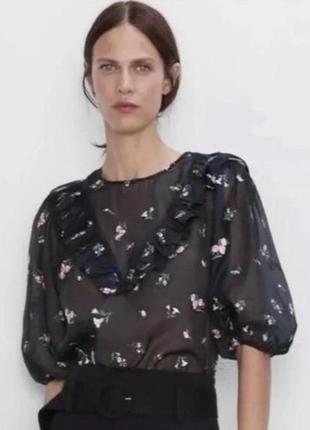 Zara шикарная блуза с вышивкой s