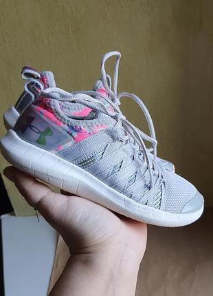 Кроссовки  under armour 29,5 размер