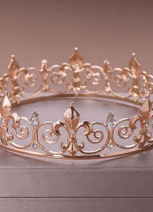 Круглая корона под золото с прозрачными камнями, высота 5,5 см