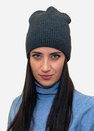Жіноча шапка тепла зимова в'язана шапка в рубчик лео gray сіра стильна1 фото