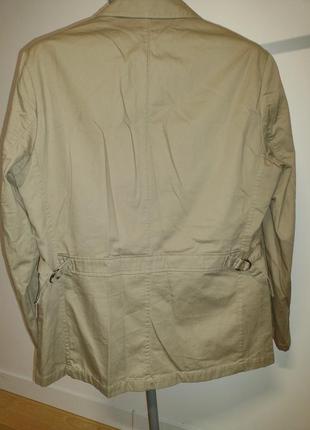 Легкий пиджак с интересными застежками на поясе4 фото