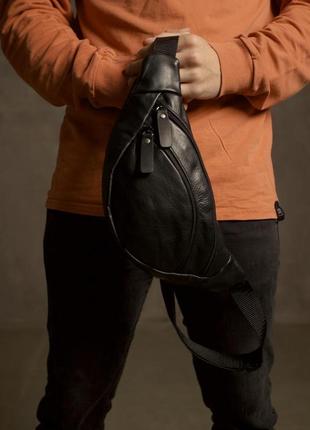 Чоловіча сумка-бананка на пояс з натуральної шкіри5 фото