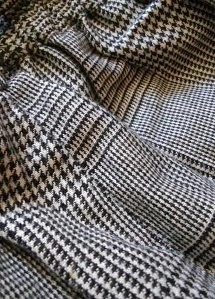 Черные классические женские брюки8 фото