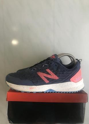 Бігові кросівки new balance1 фото