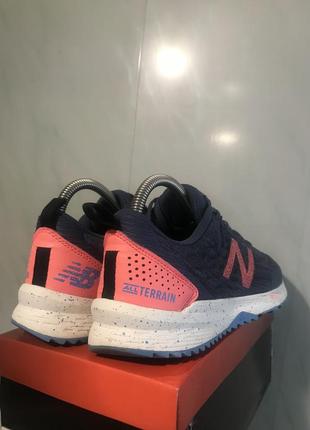 Бігові кросівки new balance10 фото