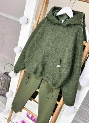 Класний теплий костюмчик для дівчаток