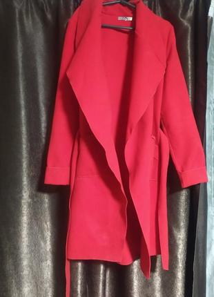 Красное классическое пальто2 фото