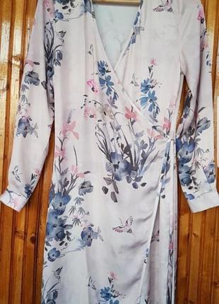 Стильне плаття халат, накидка на запах h&m в квітковий принт.4 фото