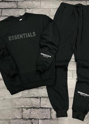 Костюм в стиле essentials