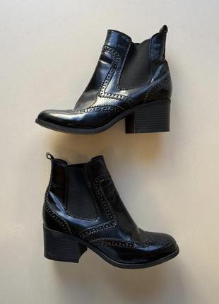 Ботинки черные лаковые new look