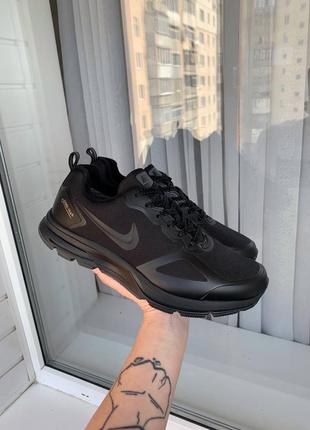 Nike shield black