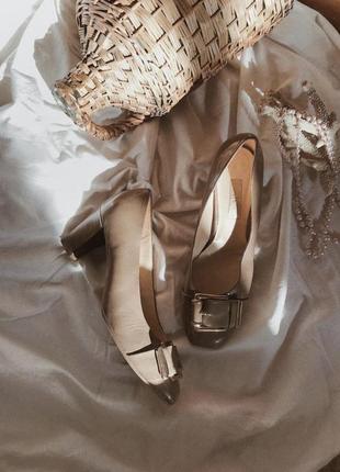 Бежевые лаковые коричневые кожаные туфли gabor1 фото