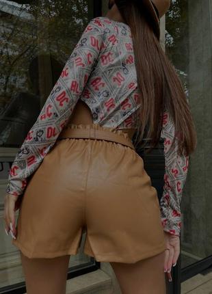 Стильные трендовые шорты