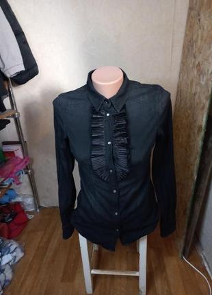 Джинсовая рубашка с рюшами liu jo 42-44 размер