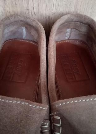 Натуральные замшевые лоферы, демисезонные туфли, мужские мокасины бежевые с коричневым, р. 416 фото