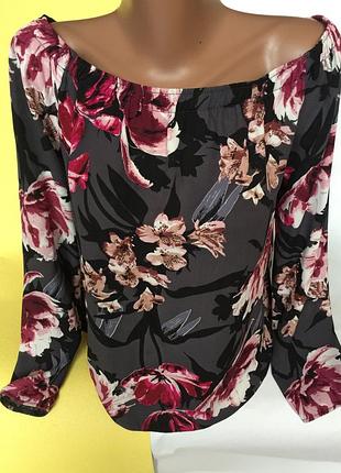 Очень красивая блуза без плечей